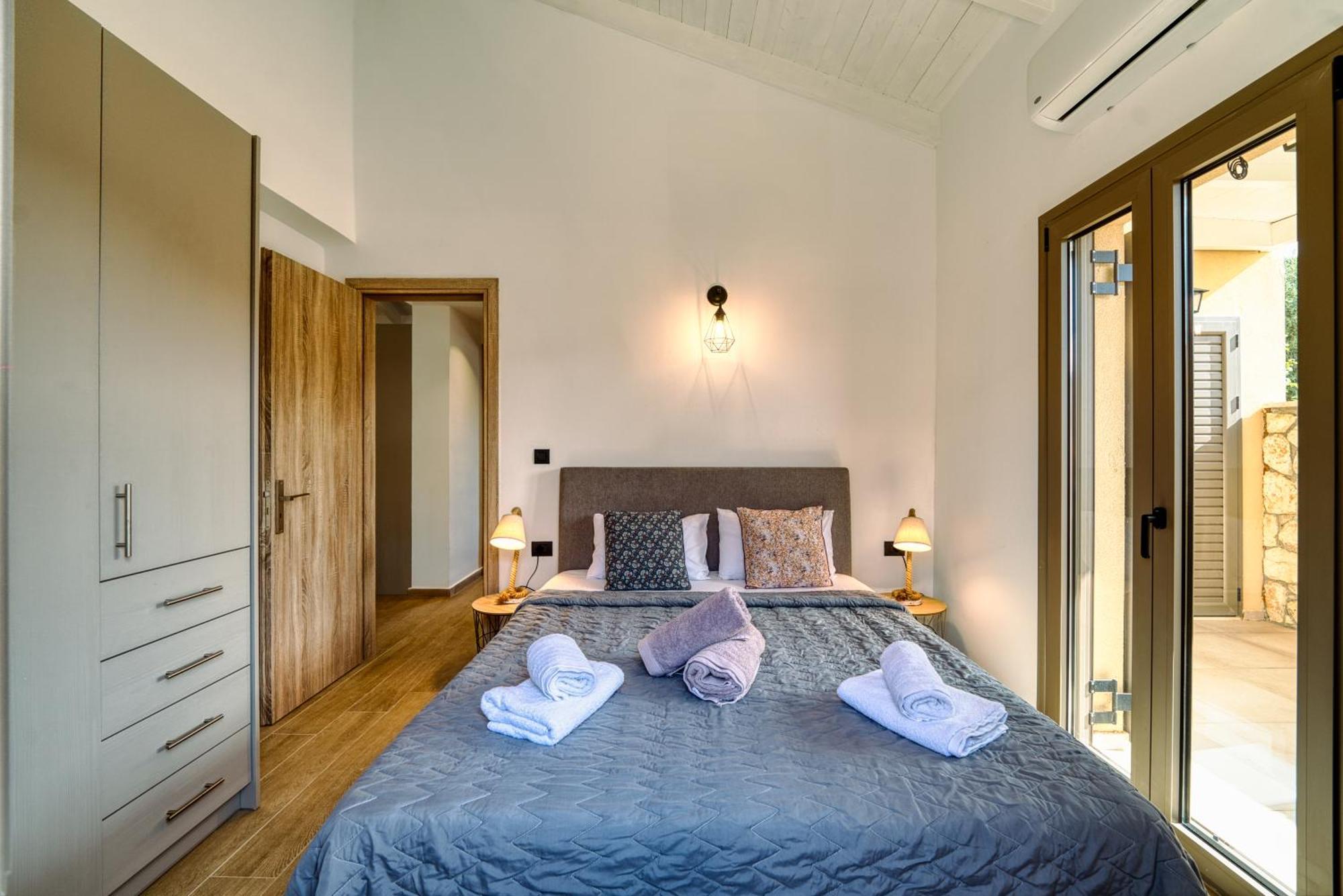 Astarte Villas - Astra Private Villas With Pool Vasilikí エクステリア 写真
